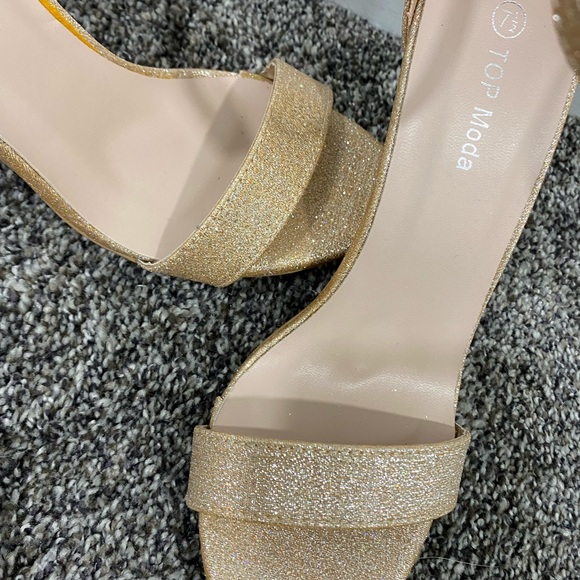 Top Moda gold ankle strap high heel size 7.5 - Picture 6 of 6
